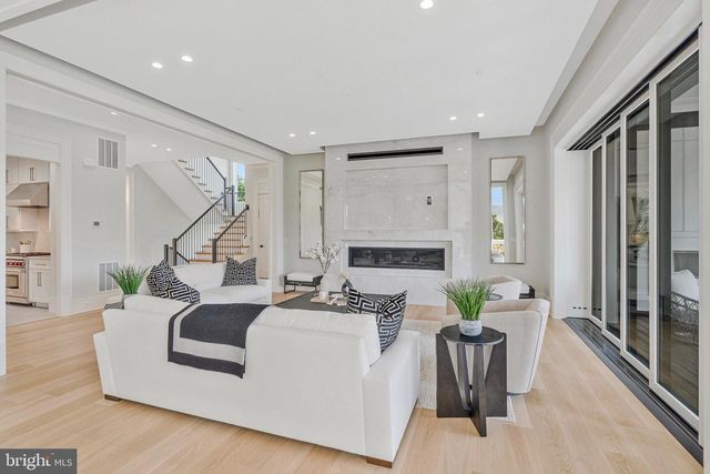 744 LAWTON STREET, Mclean, VA 22101