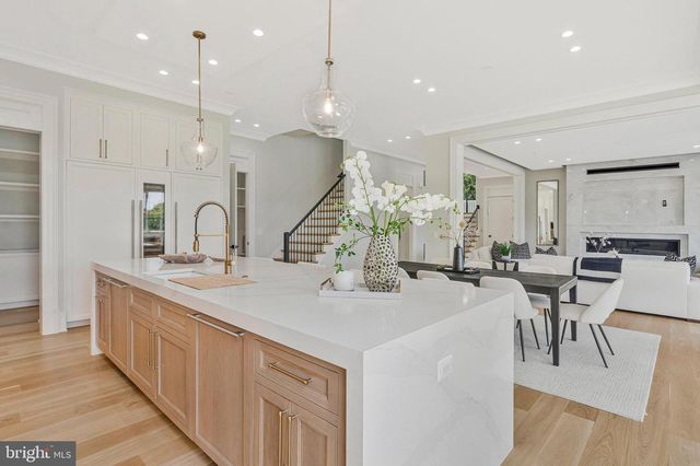 744 LAWTON STREET, Mclean, VA 22101