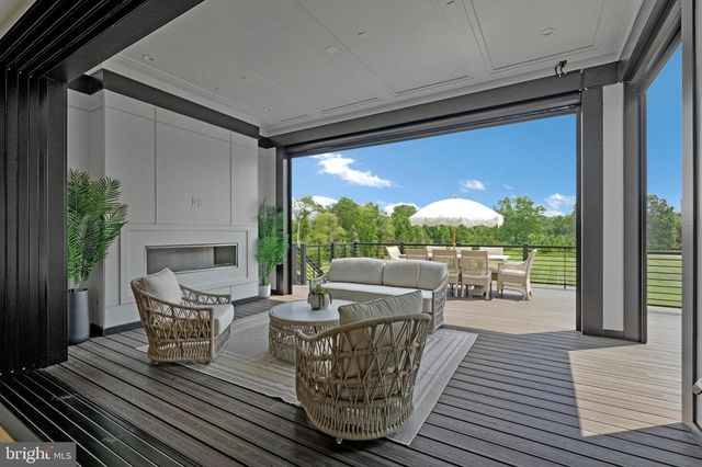 744 LAWTON STREET, Mclean, VA 22101