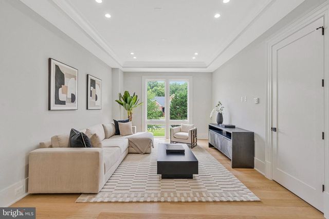 744 LAWTON STREET, Mclean, VA 22101