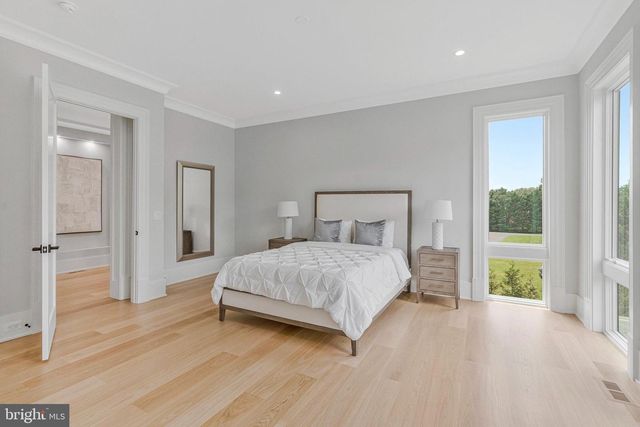 744 LAWTON STREET, Mclean, VA 22101