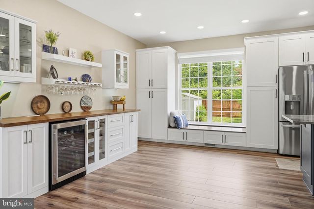 4861 MCLAUREN CT, Frederick, MD 21703