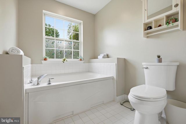 4861 MCLAUREN CT, Frederick, MD 21703