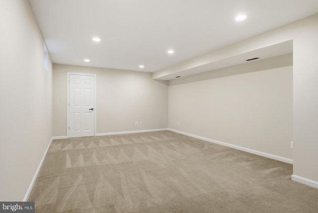 4861 MCLAUREN CT, Frederick, MD 21703