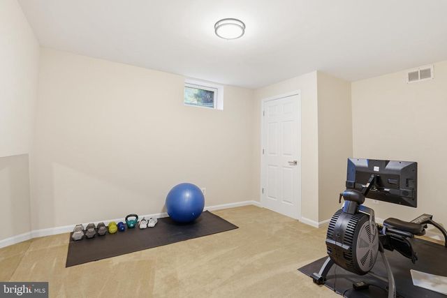 4861 MCLAUREN CT, Frederick, MD 21703