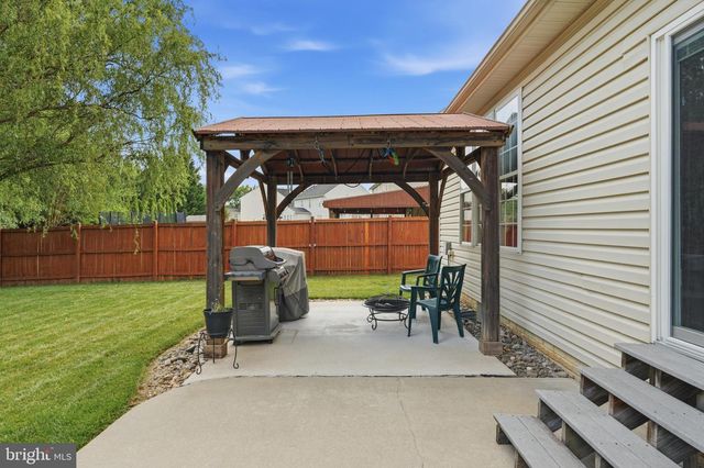 4861 MCLAUREN CT, Frederick, MD 21703