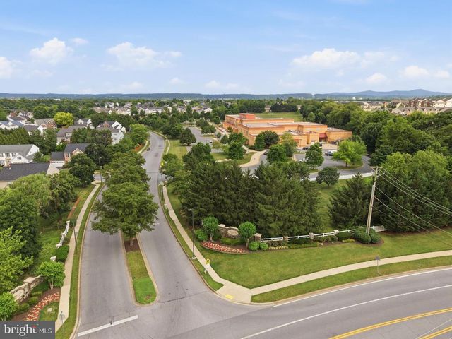4861 MCLAUREN CT, Frederick, MD 21703