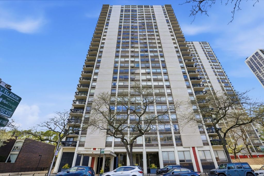 1455 N SANDBURG Terrace 504, Chicago, IL 60610