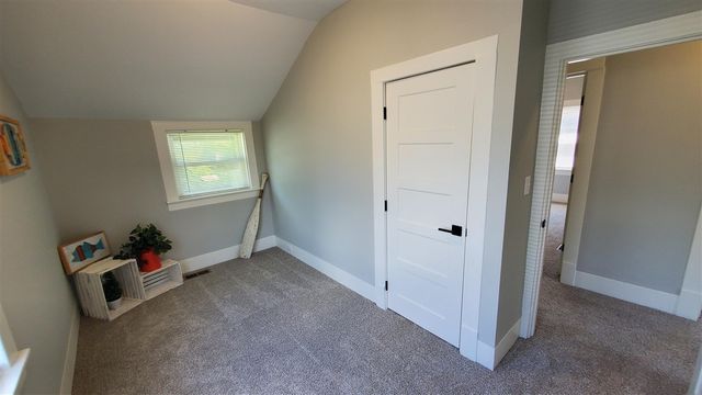1350 Buffalo Avenue, Grand Rapids, MI 49505