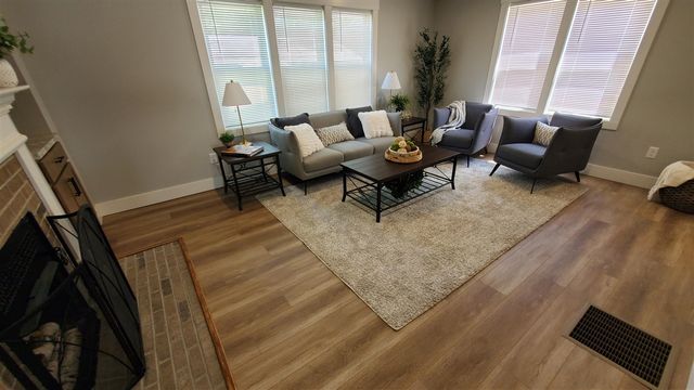 1350 Buffalo Avenue, Grand Rapids, MI 49505