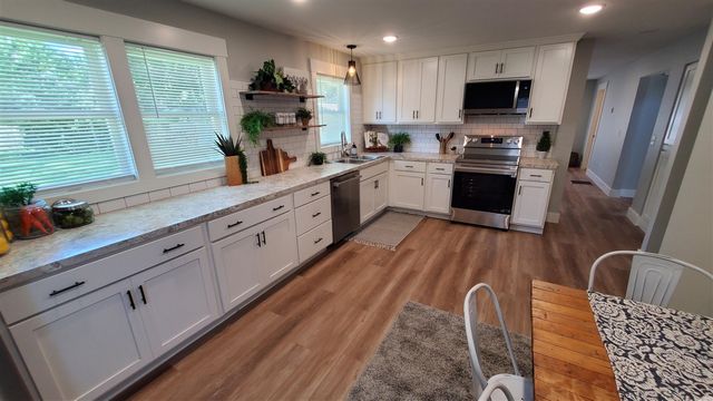 1350 Buffalo Avenue, Grand Rapids, MI 49505