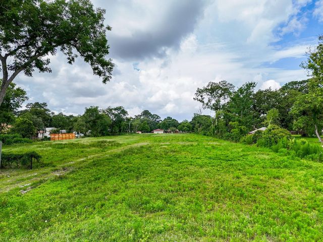 3431 Mckinney Road, Baytown, TX 77521
