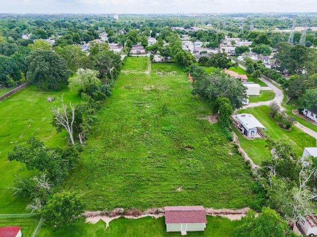 3431 Mckinney Road, Baytown, TX 77521
