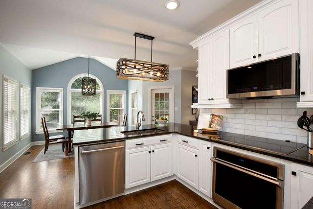 465 Hembree Grove Ovrlk, Roswell, GA 30076
