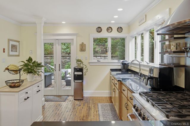 99 Norwood Avenue, Northport, NY 11768