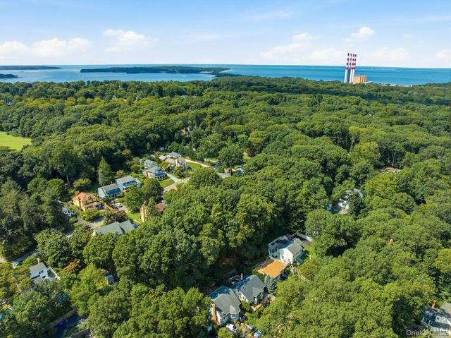 99 Norwood Avenue, Northport, NY 11768