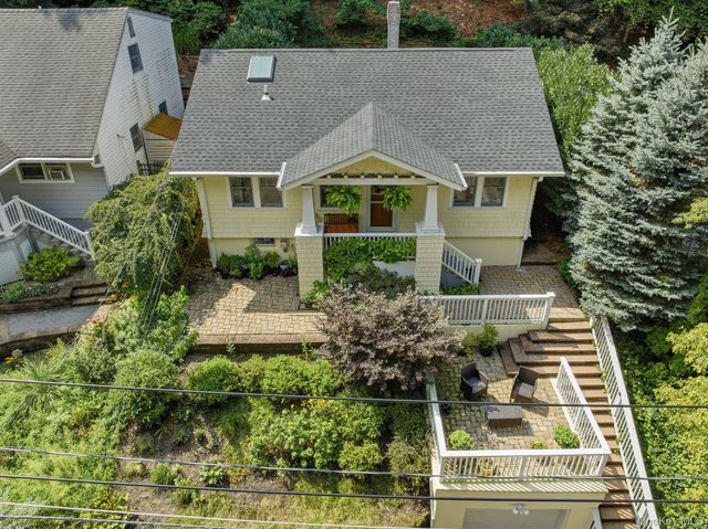 99 Norwood Avenue, Northport, NY 11768