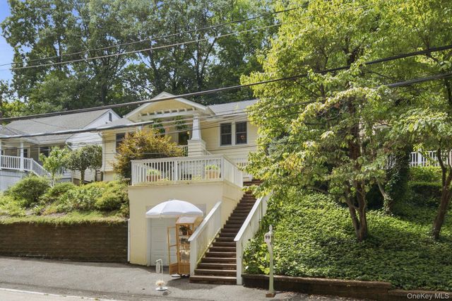 99 Norwood Avenue, Northport, NY 11768