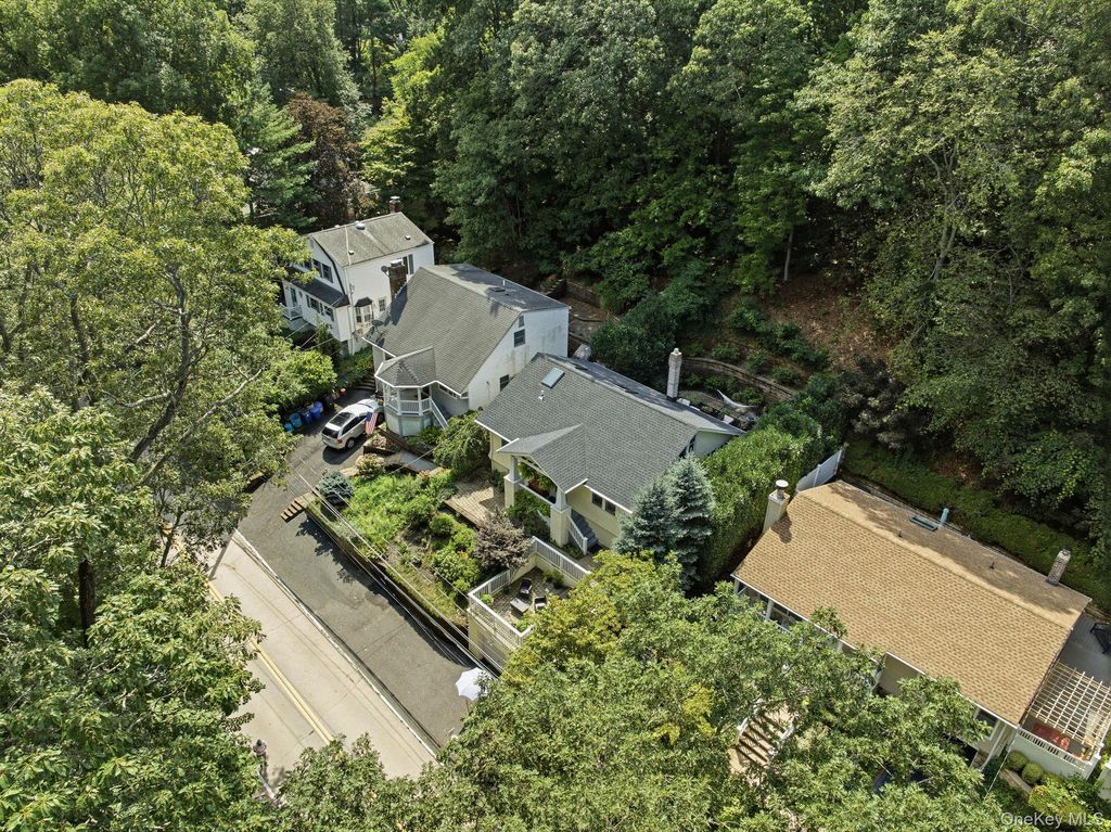 99 Norwood Avenue, Northport, NY 11768 — photo 5