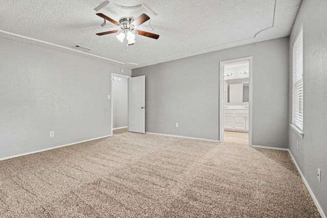 1562 Tiffany Forest Lane, Grapevine, TX 76051