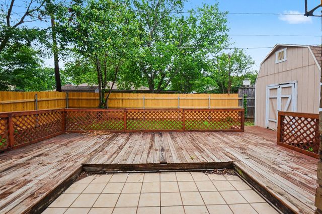 1562 Tiffany Forest Lane, Grapevine, TX 76051