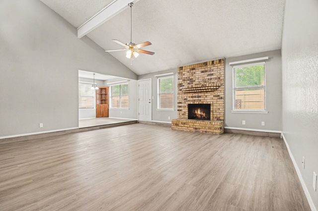 1562 Tiffany Forest Lane, Grapevine, TX 76051