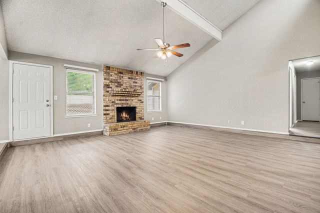 1562 Tiffany Forest Lane, Grapevine, TX 76051