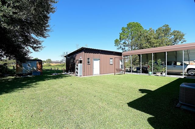 1314 Tiger Dr, Thibodaux, LA 70301