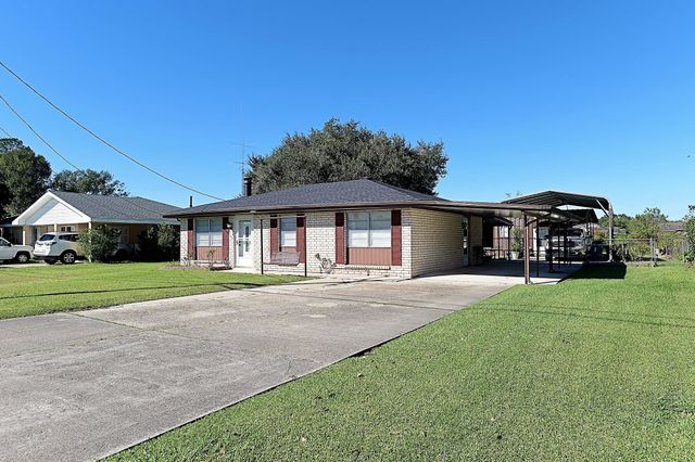 1314 Tiger Dr, Thibodaux, LA 70301