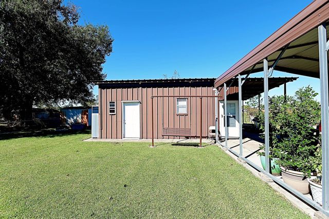 1314 Tiger Dr, Thibodaux, LA 70301