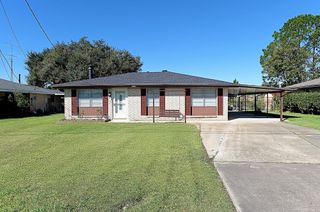 1314 Tiger Dr, Thibodaux, LA 70301