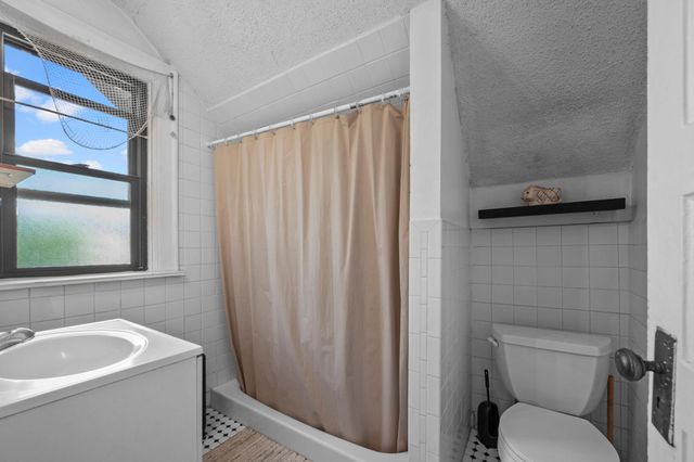 3612 Chicago Avenue, Minneapolis, MN 55407