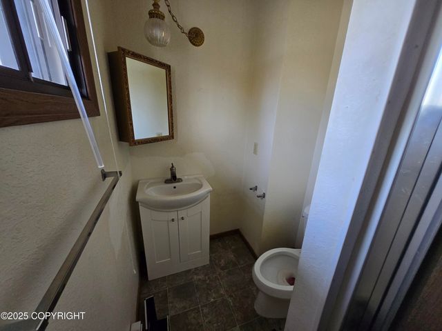 2521 W 77th Court, Anchorage, AK 99502