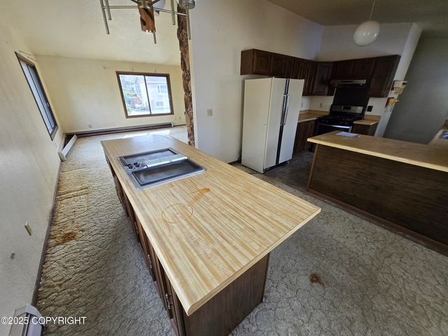 2521 W 77th Court, Anchorage, AK 99502