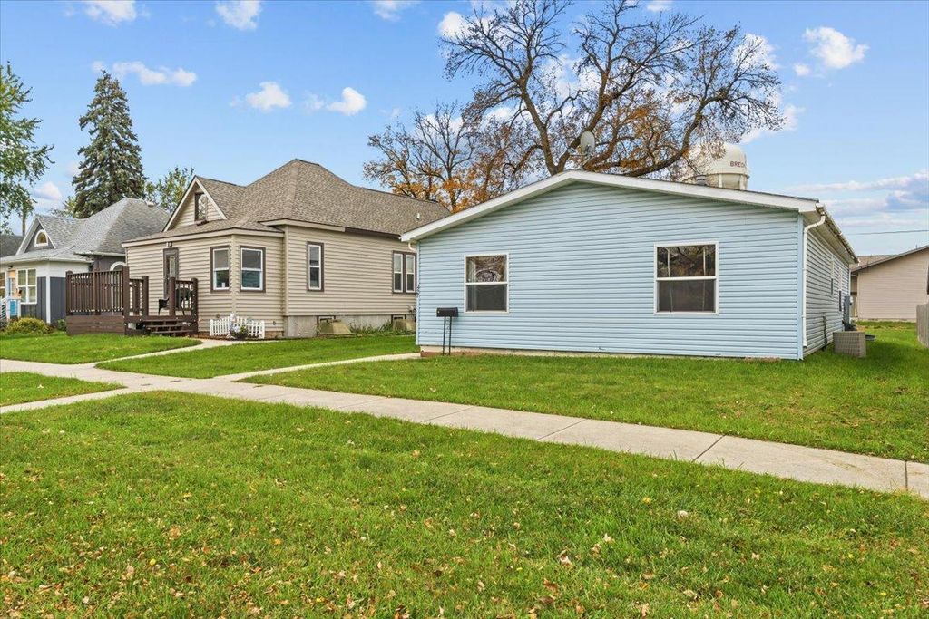 427 6th Street N, Breckenridge, MN 56520 — photo 2