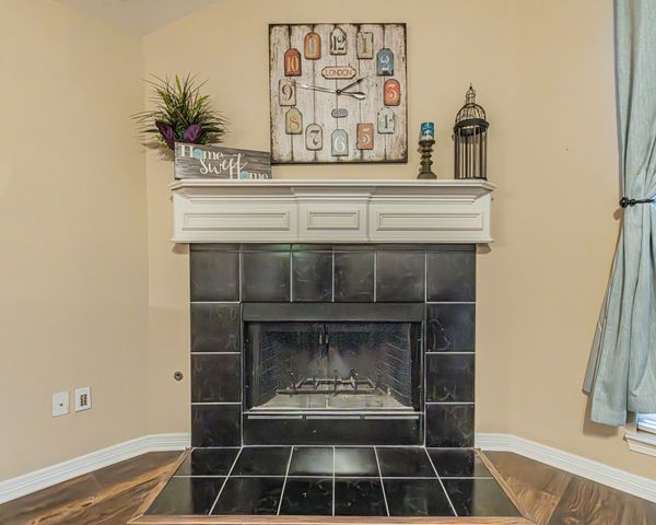 2878 Crestview Drive, Lewisville, TX 75067