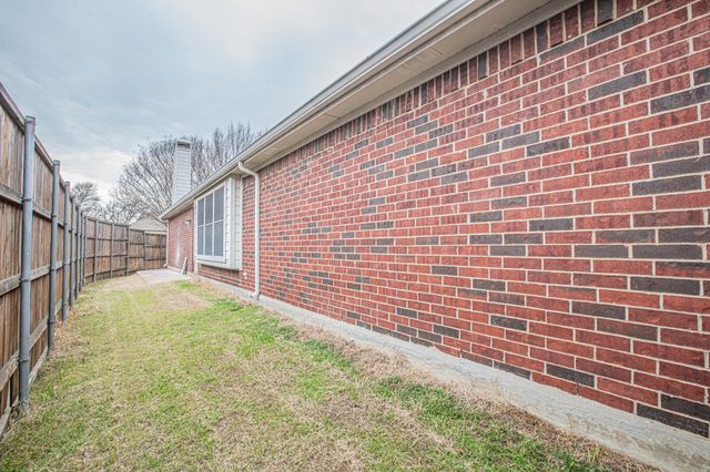 2878 Crestview Drive, Lewisville, TX 75067