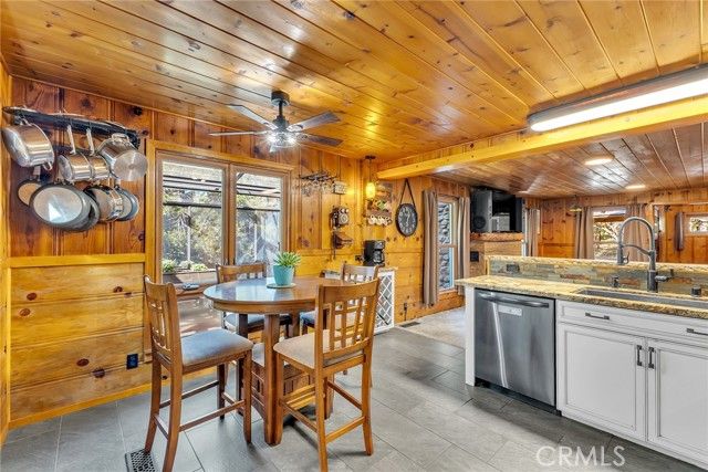 54055 Strawberry Valley Drive, Idyllwild, CA 92549