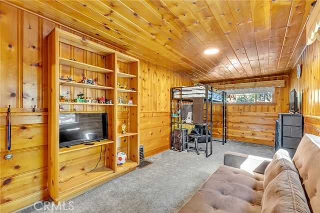 54055 Strawberry Valley Drive, Idyllwild, CA 92549