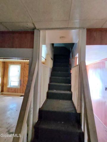 861 4th Avenue, Troy, NY 12182