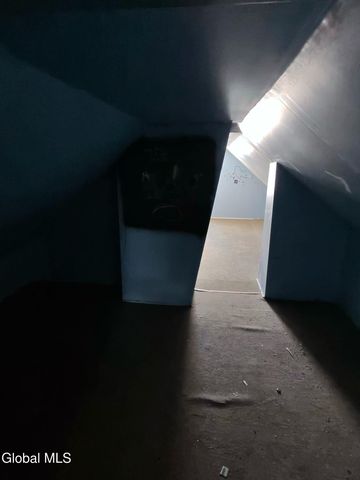 861 4th Avenue, Troy, NY 12182