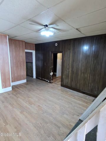 861 4th Avenue, Troy, NY 12182