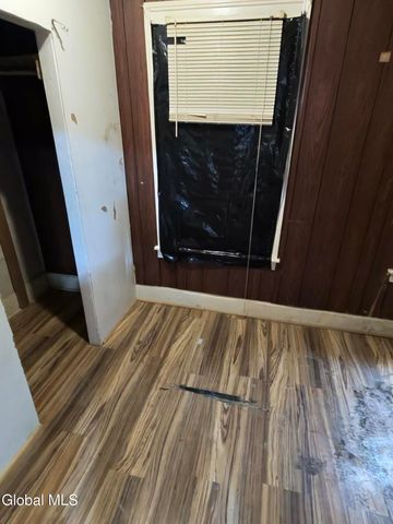 861 4th Avenue, Troy, NY 12182