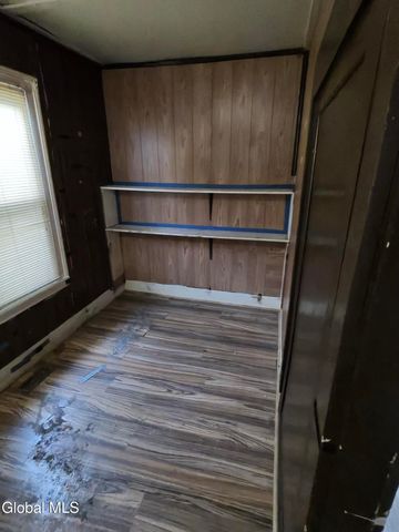 861 4th Avenue, Troy, NY 12182