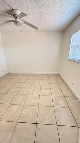 978 SW 10th Dr 21, Pompano Beach, FL 33060