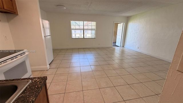 978 SW 10th Dr 21, Pompano Beach, FL 33060