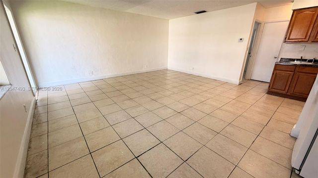 978 SW 10th Dr 21, Pompano Beach, FL 33060