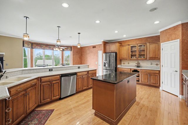 2701 Sunchase Boulevard, Burlington, KY 41005