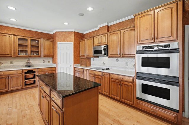2701 Sunchase Boulevard, Burlington, KY 41005