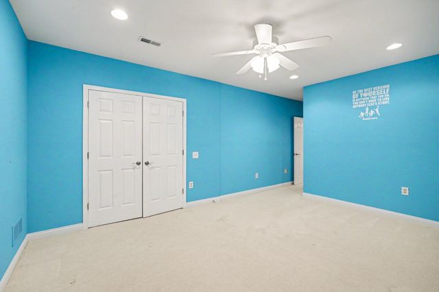 2701 Sunchase Boulevard, Burlington, KY 41005